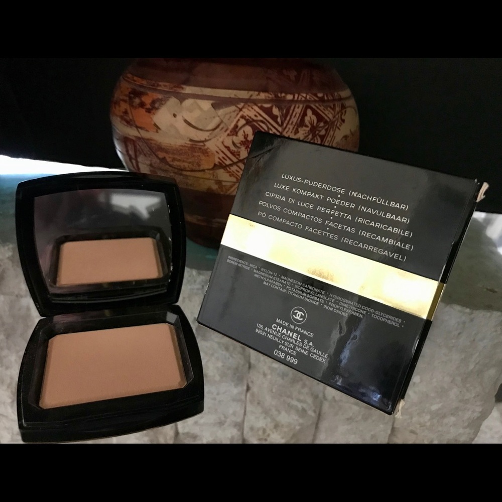 New Authentic Chanel Perfecting Powder